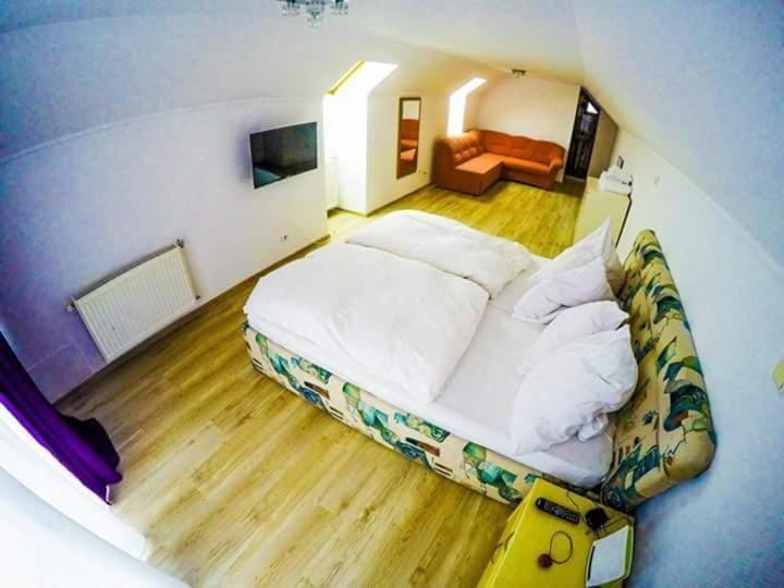 Casa Germana Hotel Lupény Kültér fotó