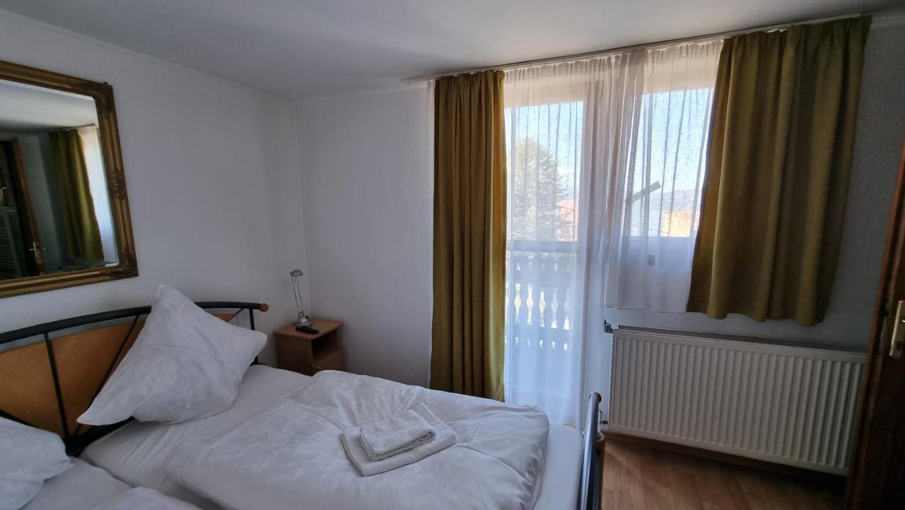 Casa Germana Hotel Lupény Kültér fotó